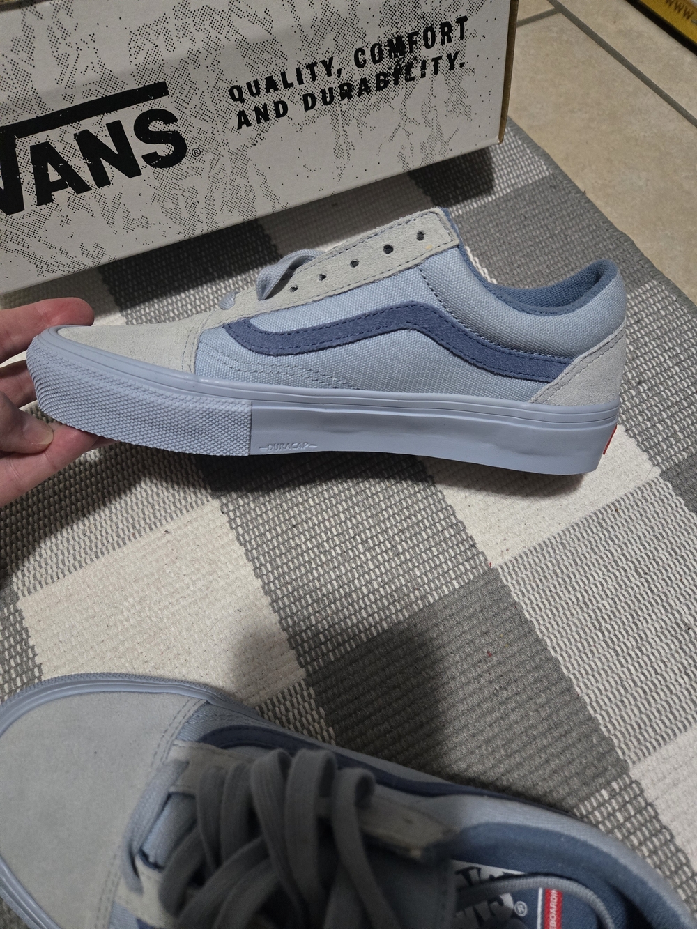 Vans Old Skool Low Top Sneakers in Light Blue - Women's 7.5, Men's 6 - Picture 5 of 7
